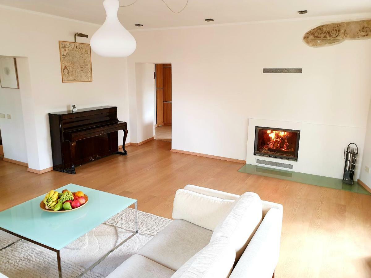 Exceptional Uzupis Bridge 3 Bedroom Apartment Vilnius Exterior foto