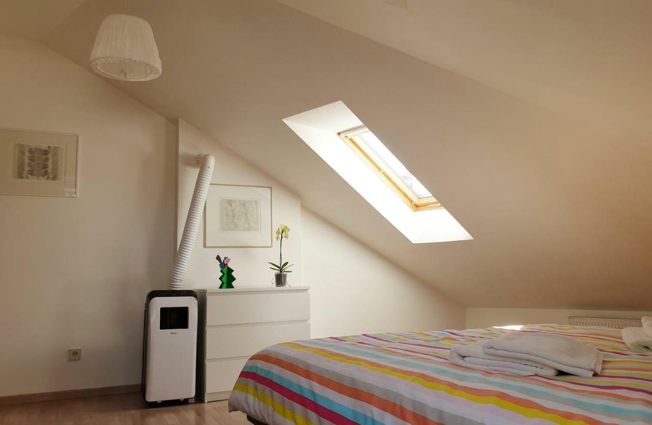 Exceptional Uzupis Bridge 3 Bedroom Apartment Vilnius Exterior foto