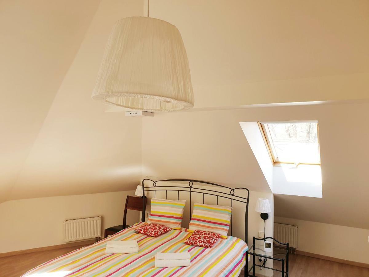 Exceptional Uzupis Bridge 3 Bedroom Apartment Vilnius Exterior foto